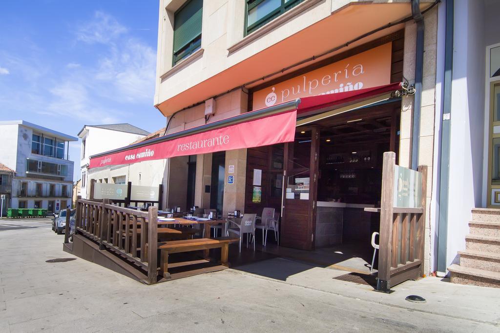 Pension Restaurante Casa Camino Palas de Rei المظهر الخارجي الصورة