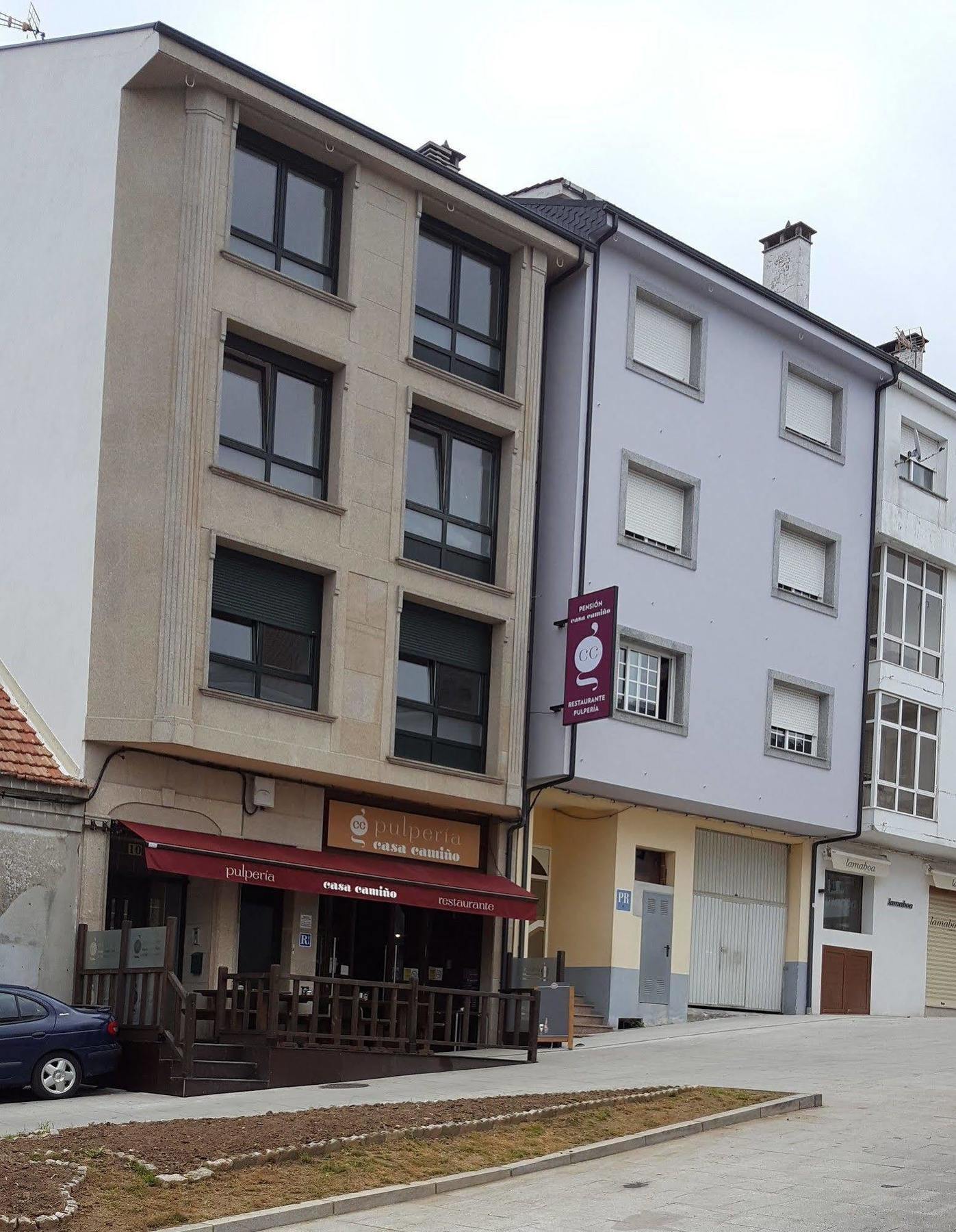 Pension Restaurante Casa Camino Palas de Rei المظهر الخارجي الصورة